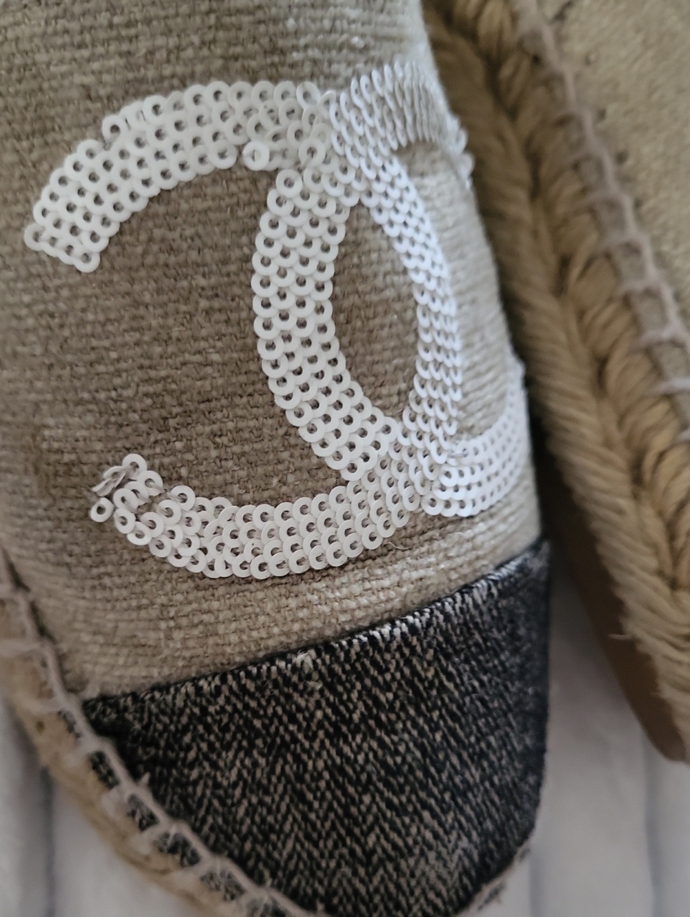 Chanel Authentic canvas espadrilles white sequin CC logo Shoes - Picture 8 of 15